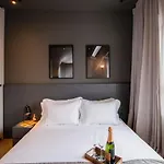 Moderno Apartamento Em Pinheiros | Piscina | Ac